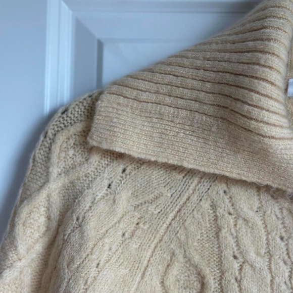 J.Crew Collared Cable Knit Cardigan Sweater in Aged Parchment, Size Small - Picture 7 of 9